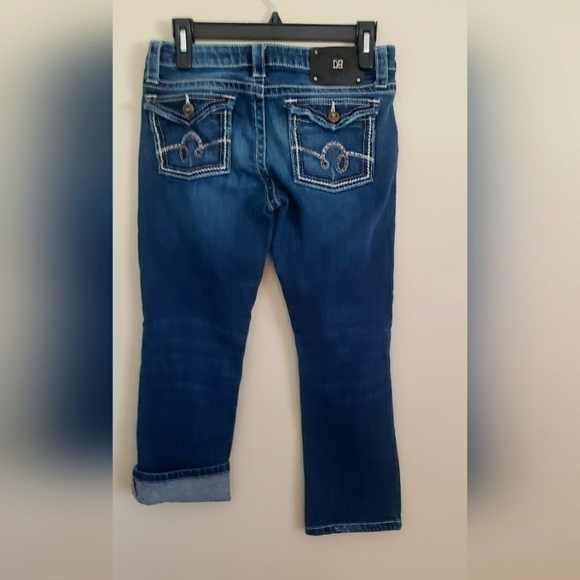 D9 Rae Crop/Capri Jeans - Picture 2 of 6